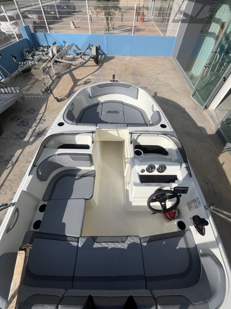 Bayliner Element M17