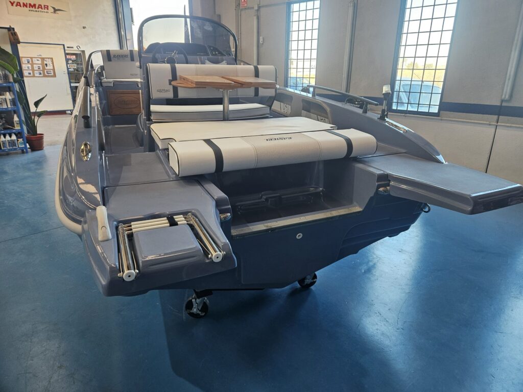 Ranieri Azzurra 40